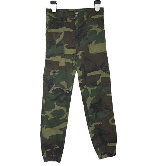 Brandy Melville Pants - Brandy Melville Camo Cargo Pants 36 US 4 Joggers Cotton Stretch